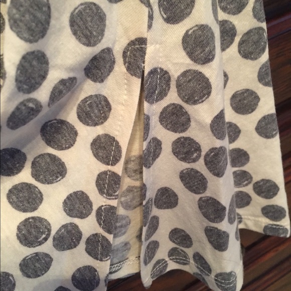 ⭐️ NWT LuLaRoe Perfect T - Picture 5 of 5